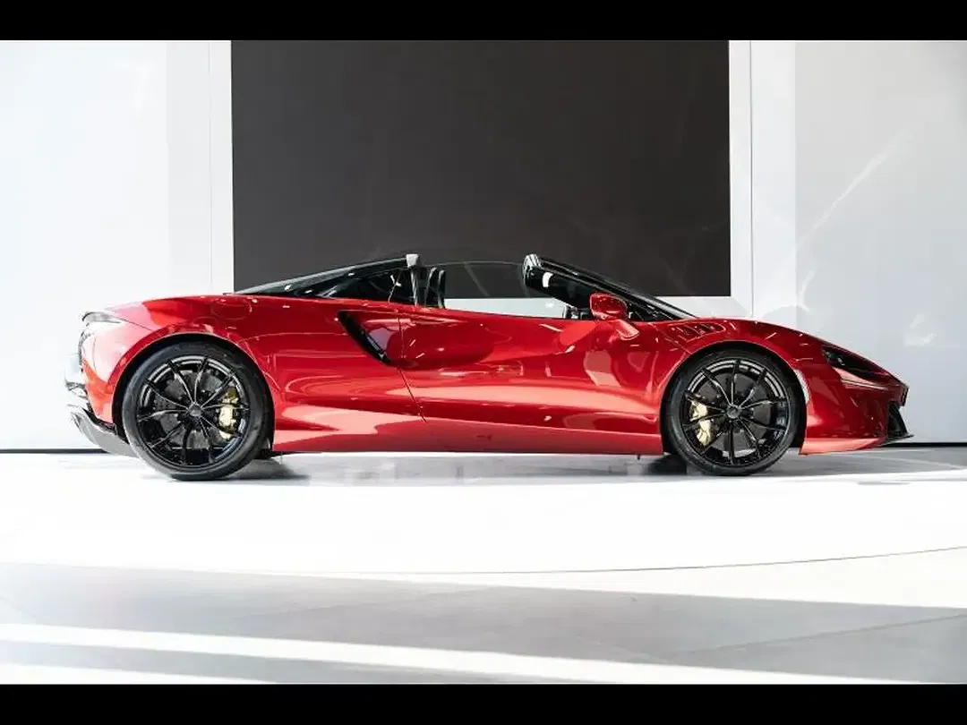McLaren Artura Spider - Thumbnail 3