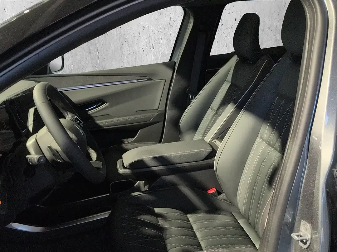 Mitsubishi Eclipse Cross Luxury - Thumbnail 10