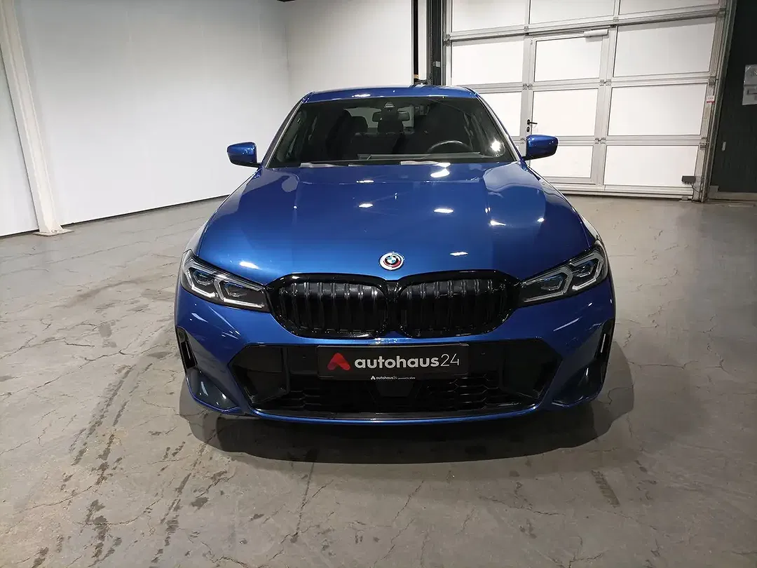 BMW 320 M Sport - Thumbnail 2