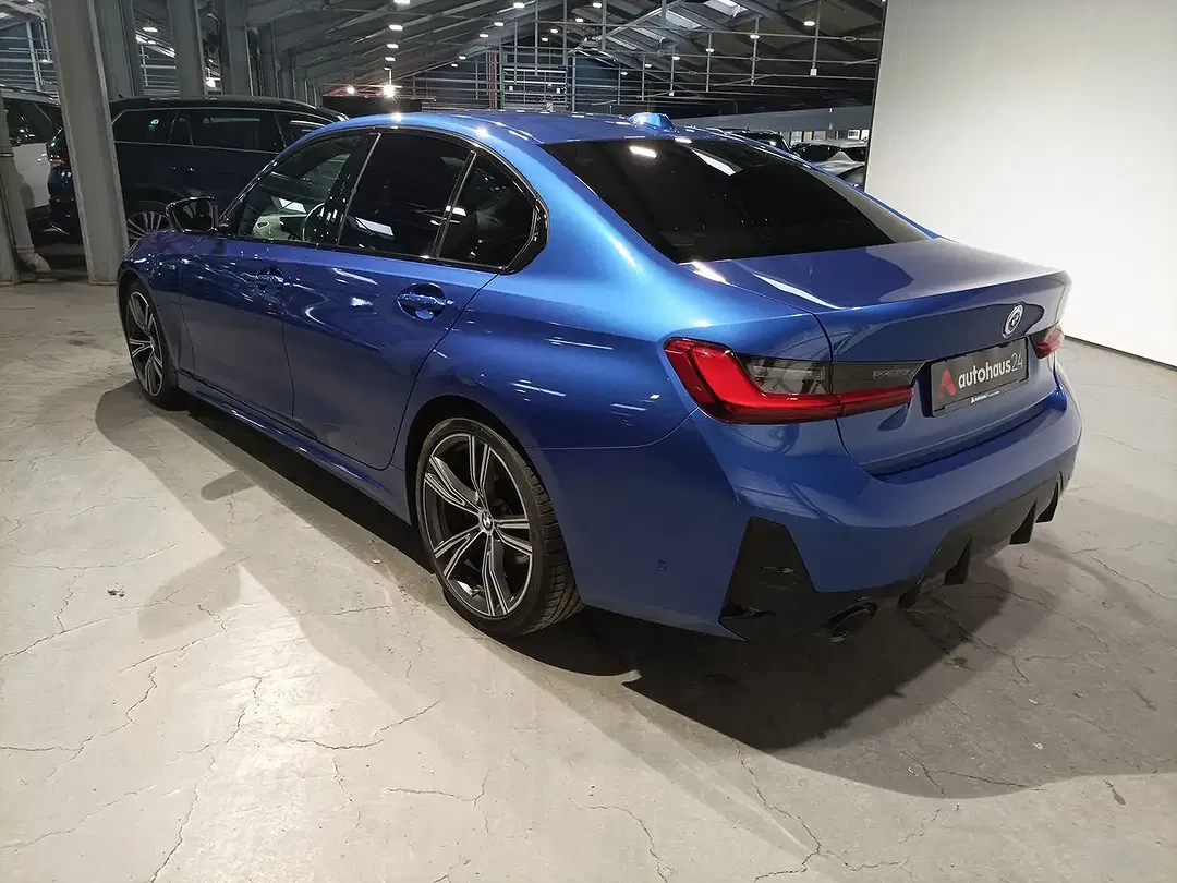 BMW 320 M Sport - Thumbnail 4