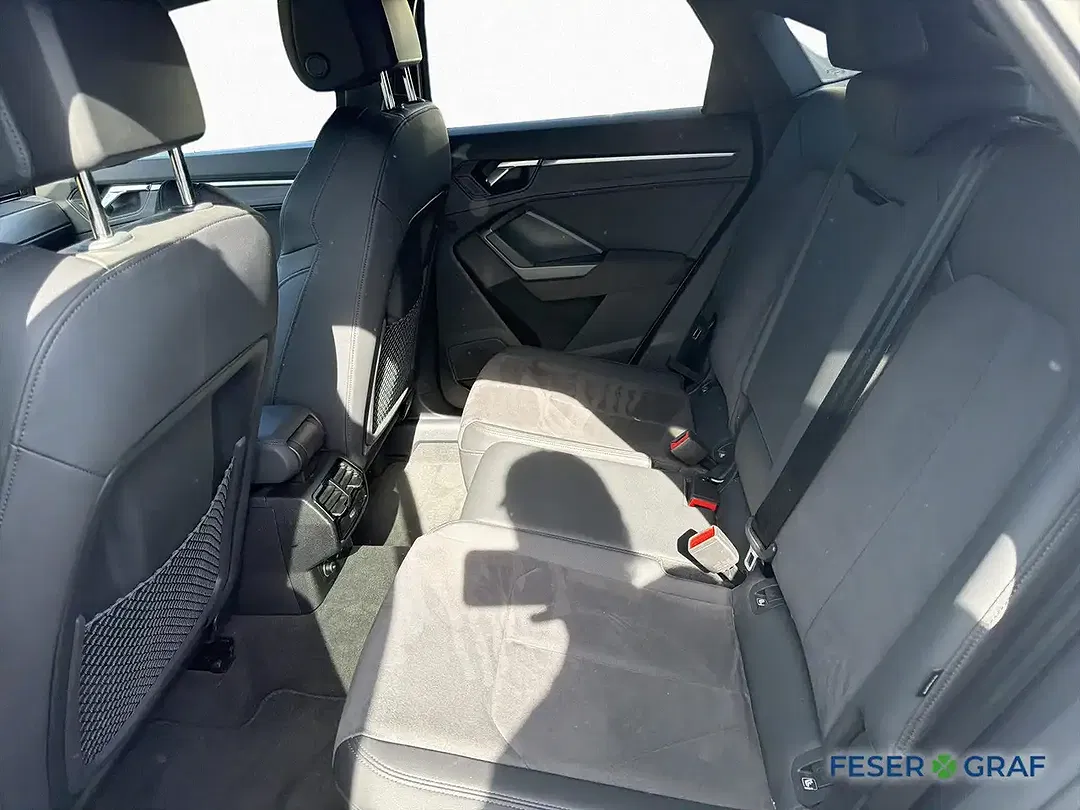 Audi RS Q3 TFSI quattro Matrix LED Sportback - Thumbnail 13