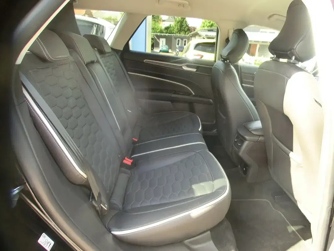 Ford Mondeo 2.0 Vignale - Thumbnail 8