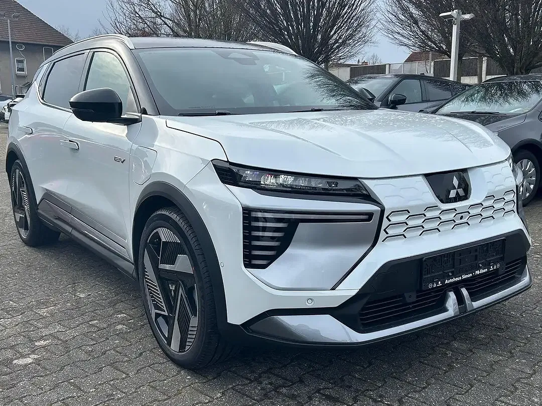 Mitsubishi Eclipse Cross Diamant Top - Thumbnail 3
