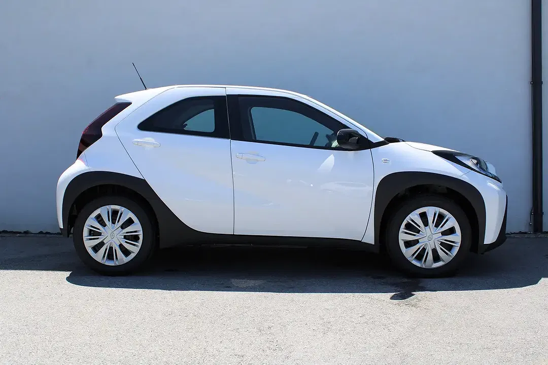 Toyota Aygo - Thumbnail 8