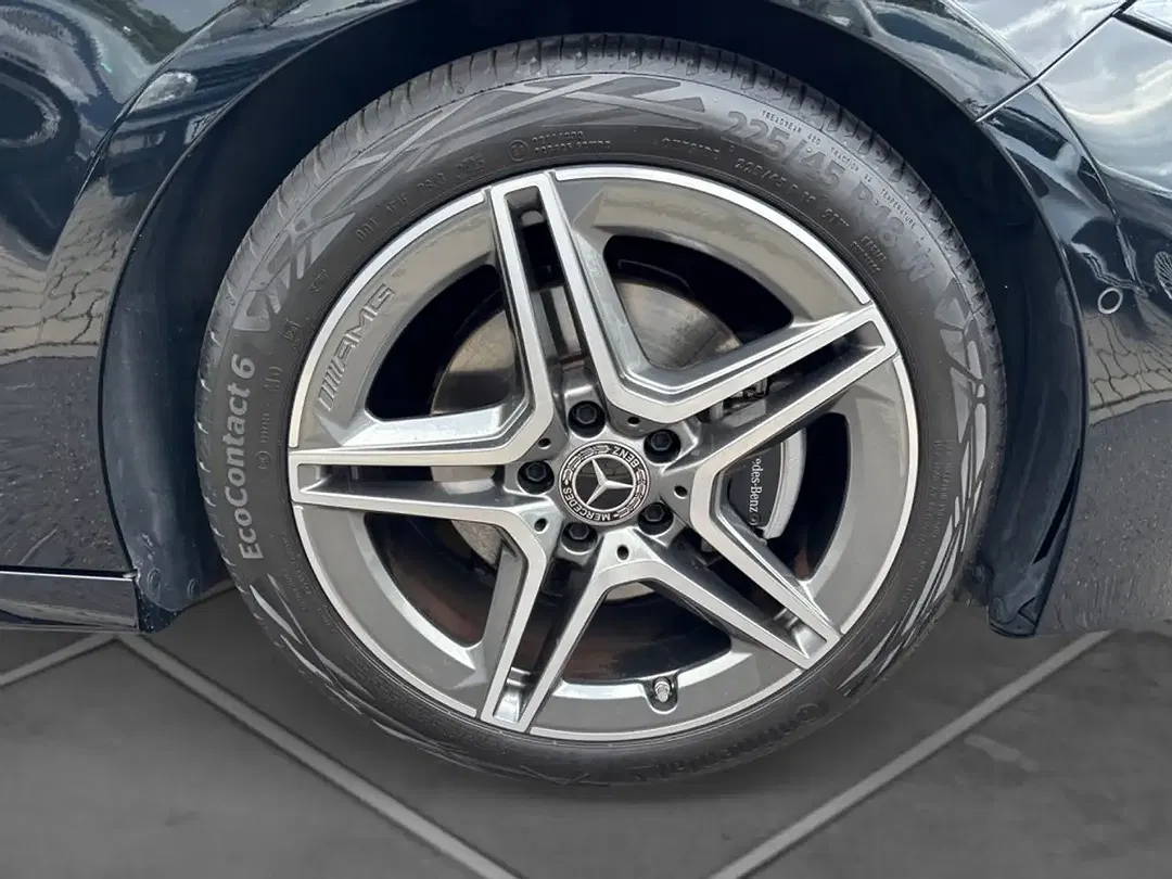 Mercedes-Benz A 180 AMG - Thumbnail 5