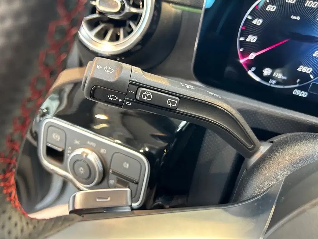 Mercedes-Benz A 200 AUT AMG MBUX - Thumbnail 13