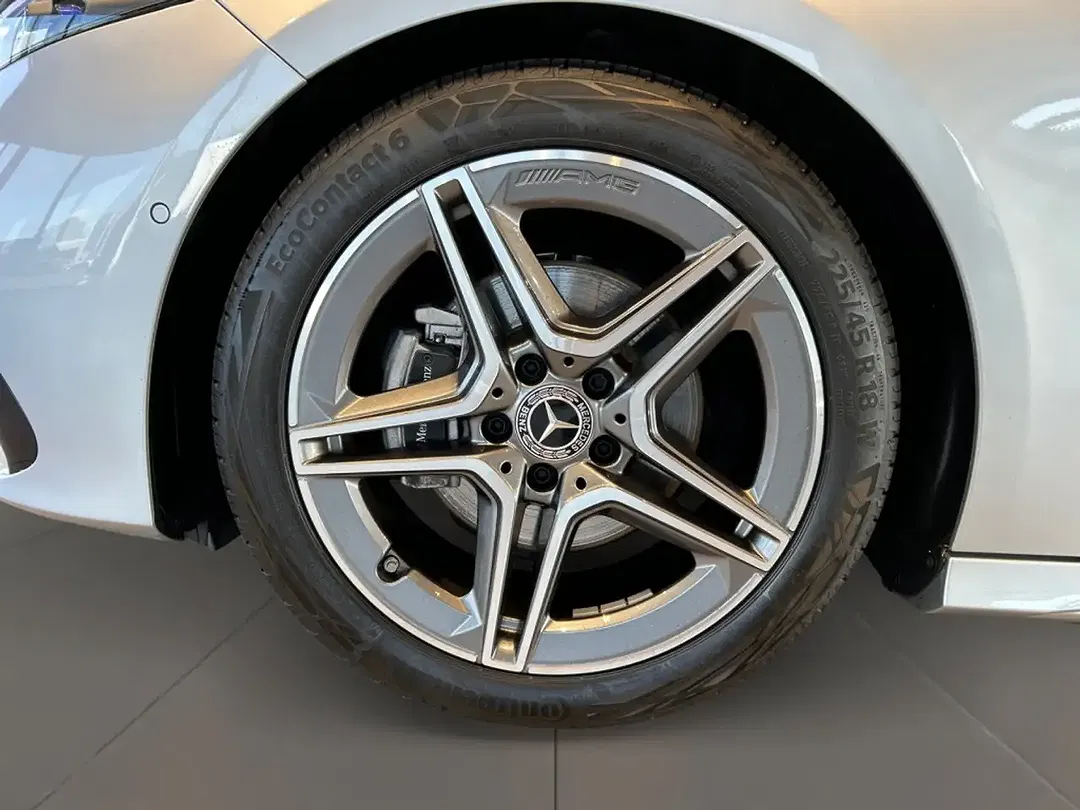 Mercedes-Benz A 200 AUT AMG MBUX - Thumbnail 8