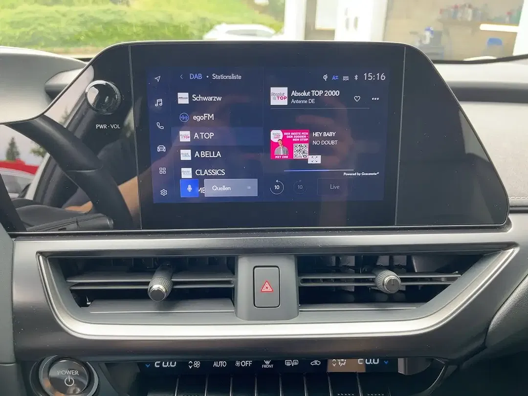 Lexus UX 250h Style Edition - Thumbnail 12