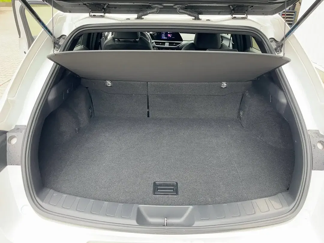 Lexus UX 250h Style Edition - foto 14