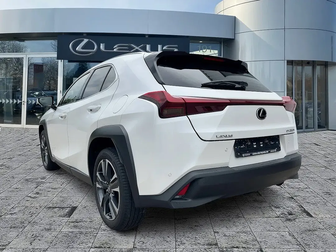 Lexus UX 250h Style Edition - Thumbnail 4