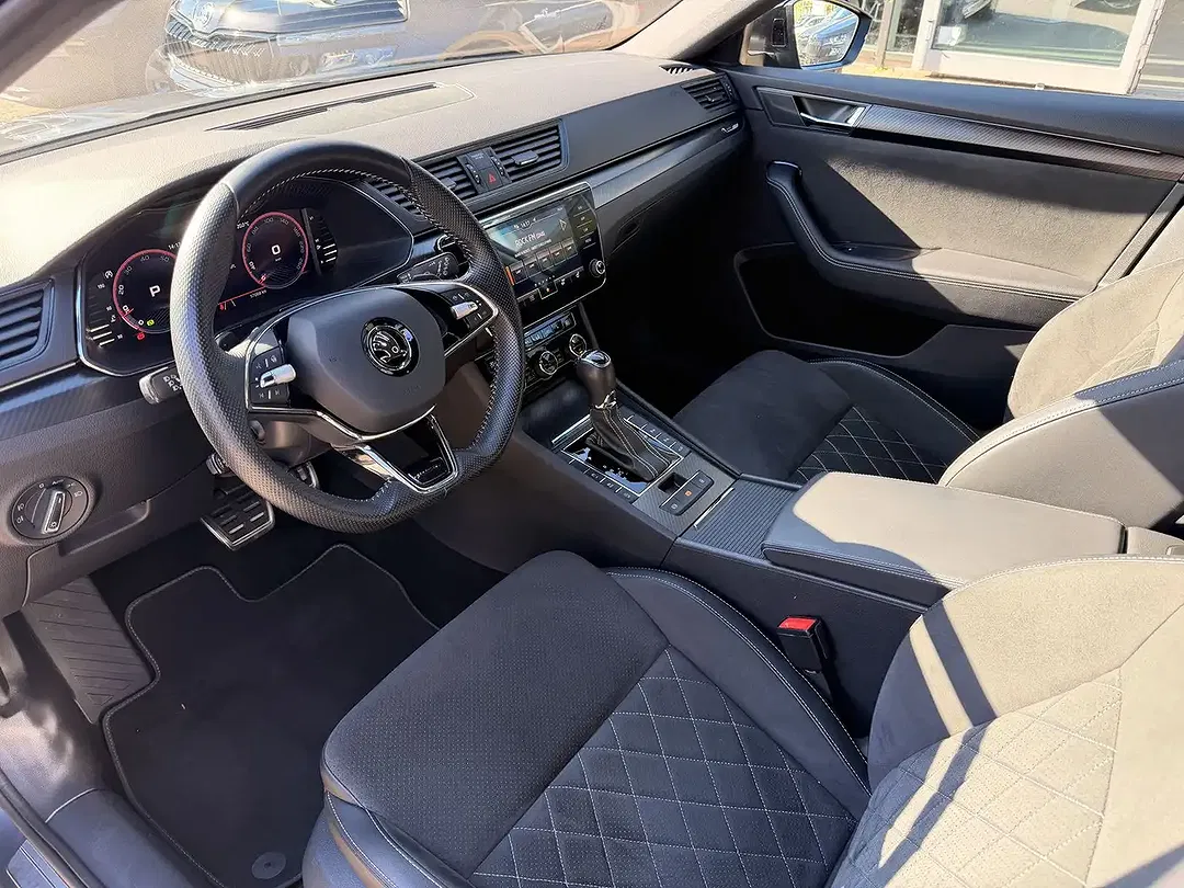 Skoda Superb 2.0 TSI Combi Sportline - Thumbnail 8