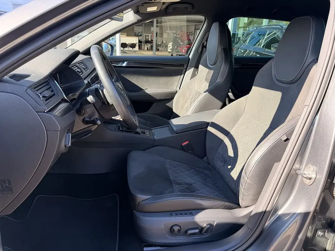 Skoda Superb 2.0 TSI Combi Sportline - Thumbnail 9