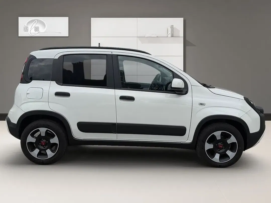 Fiat Panda Hybrid Cross - foto 2