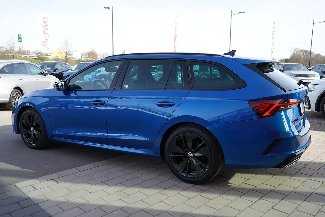 Skoda Octavia 2.0 TDI DSG vRS Combi - Thumbnail 3