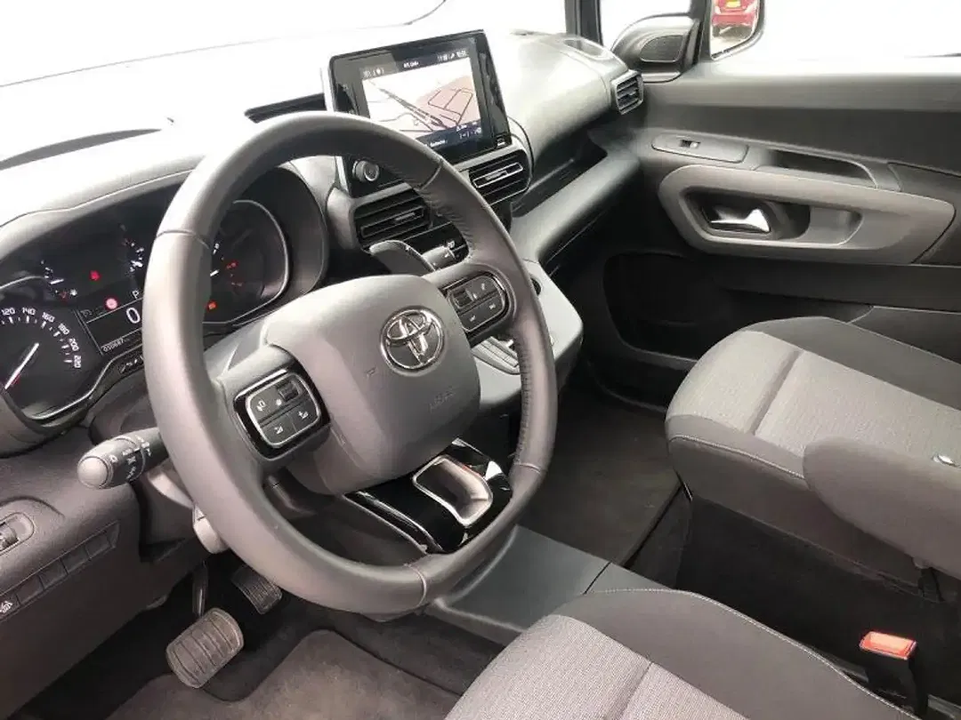 Toyota Verso - Thumbnail 7