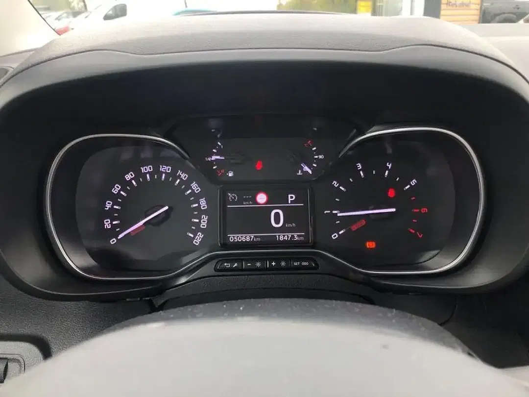 Toyota Verso - Thumbnail 9