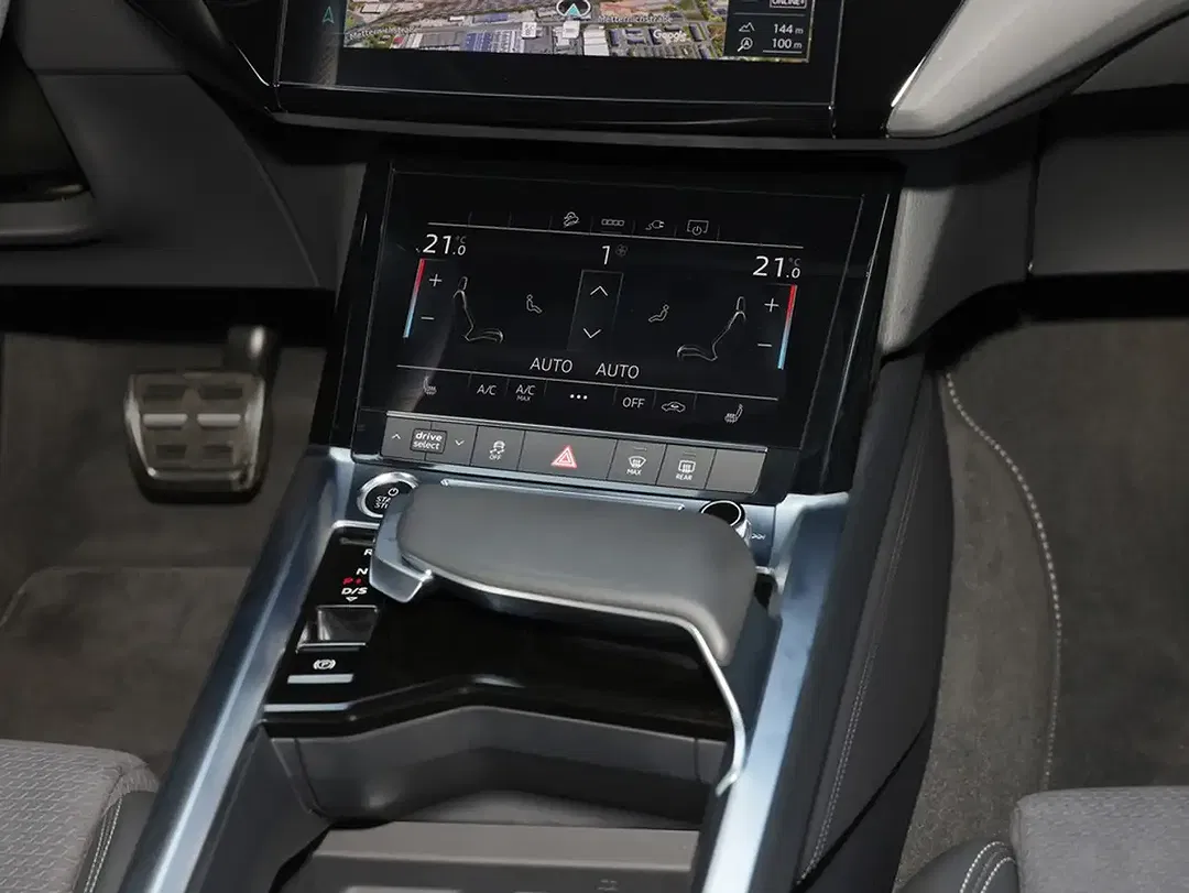 Audi Q8 50 e-tron quattro Sportback advanced S line - Thumbnail 12