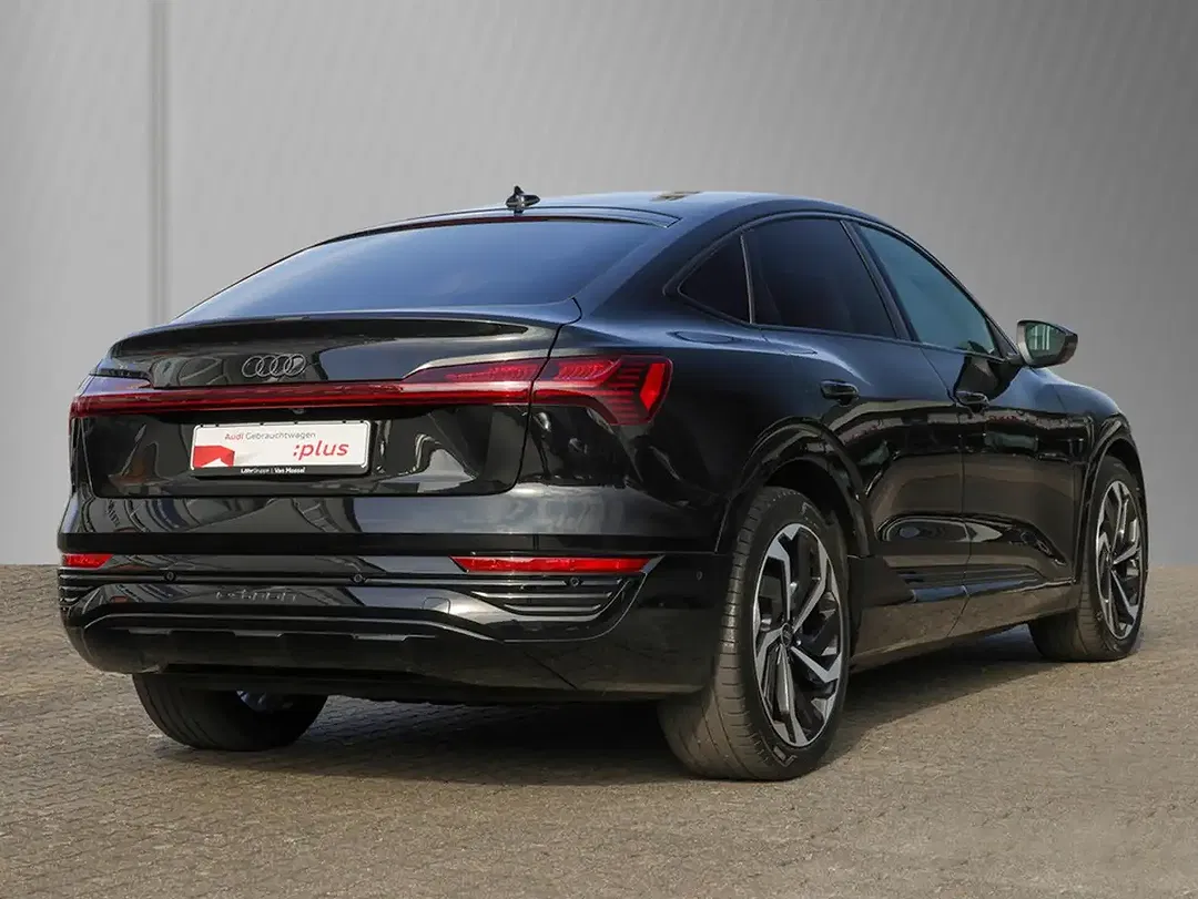 Audi Q8 50 e-tron quattro Sportback advanced S line - Thumbnail 4