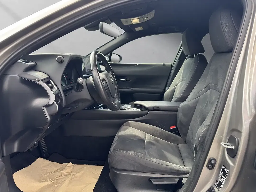 Lexus UX 250h Style Edition - Thumbnail 9