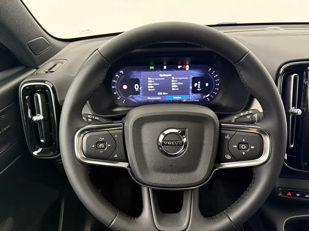 Volvo XC40 B3 Plus Dark - Thumbnail 12