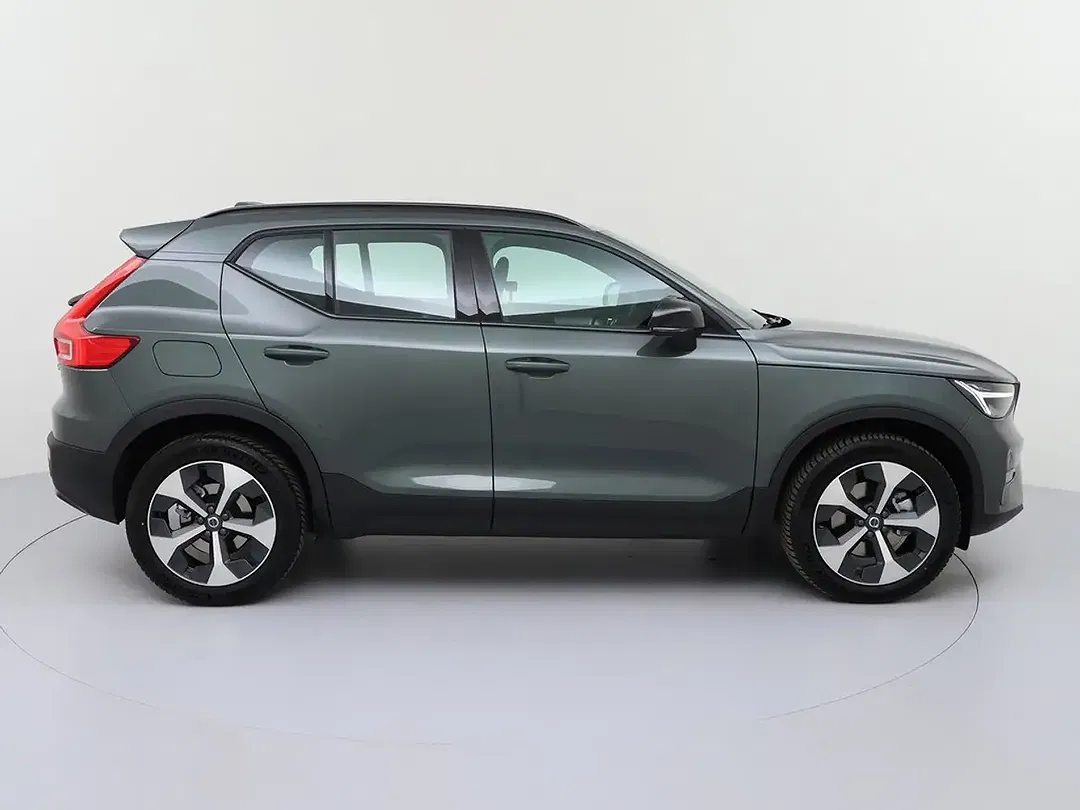 Volvo XC40 B3 Plus Dark - Thumbnail 4
