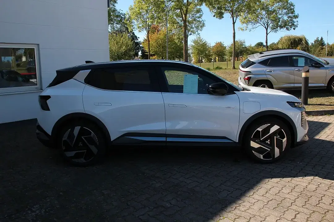 Mitsubishi Eclipse Cross Diamant Top - Thumbnail 4