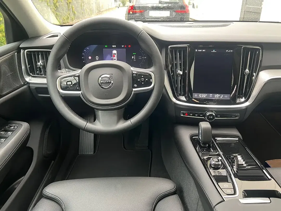 Volvo V60 T6 AWD Recharge Plus Dark - Thumbnail 11