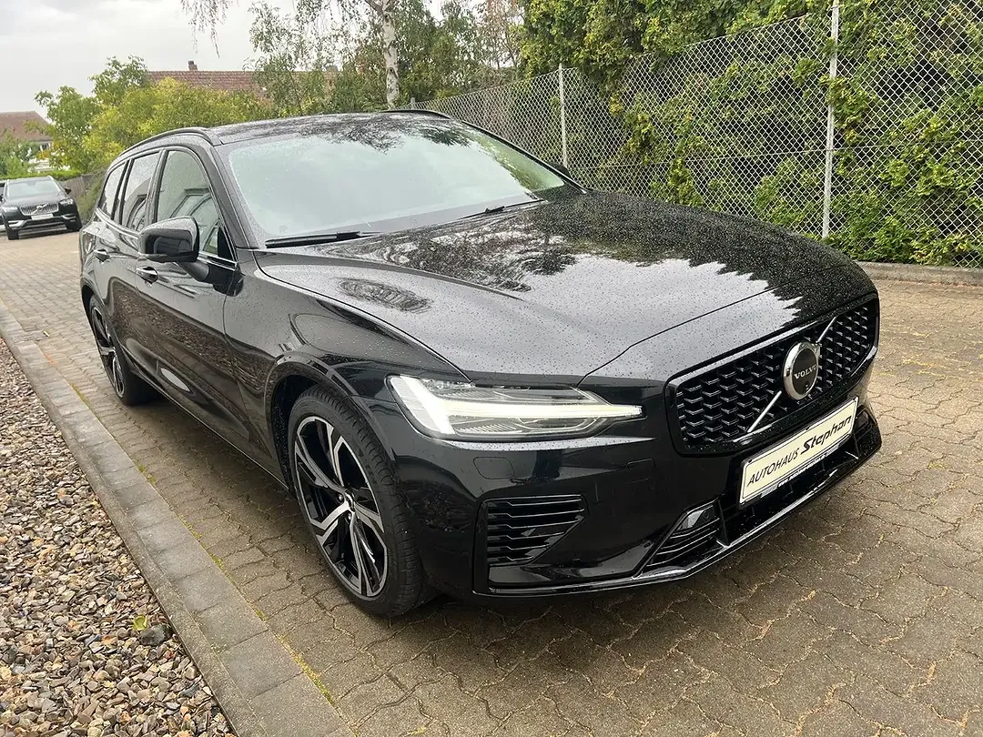 Volvo V60 T6 AWD Recharge Plus Dark - Thumbnail 3