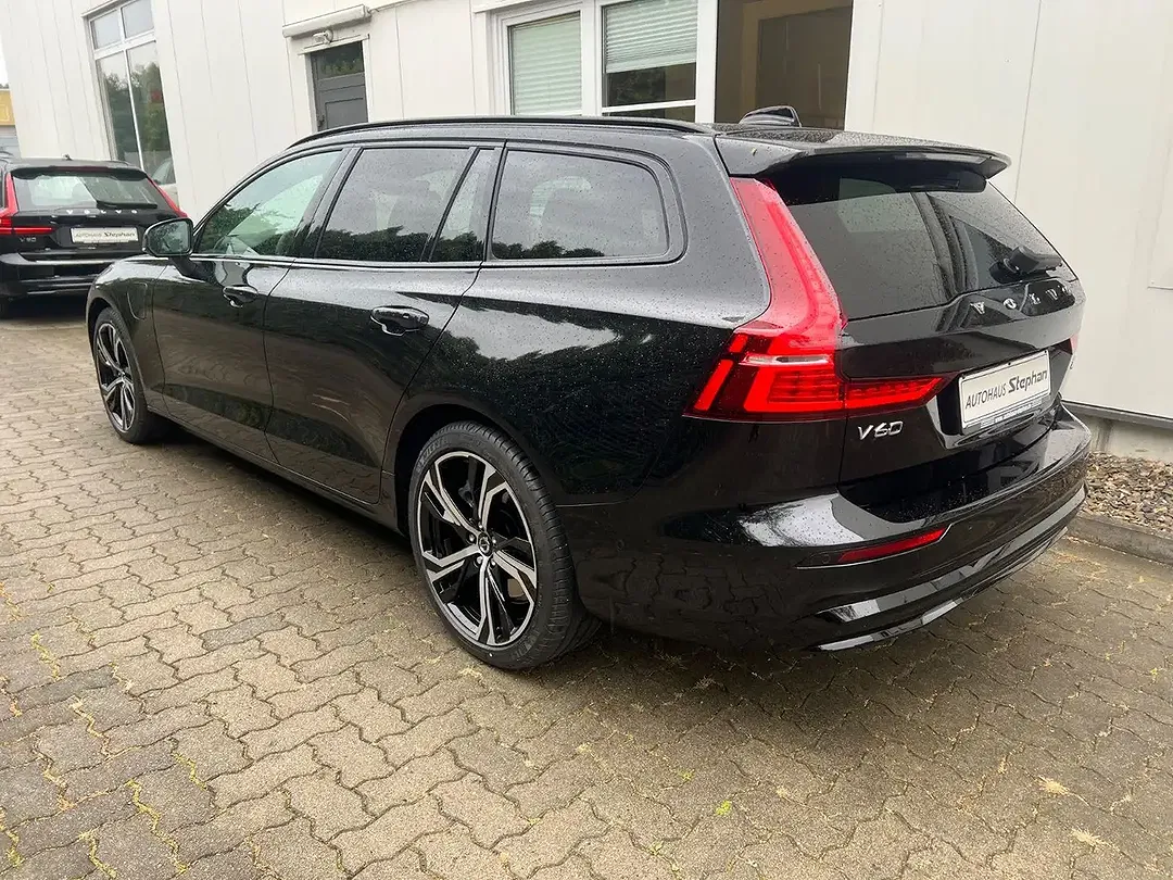 Volvo V60 T6 AWD Recharge Plus Dark - Thumbnail 4