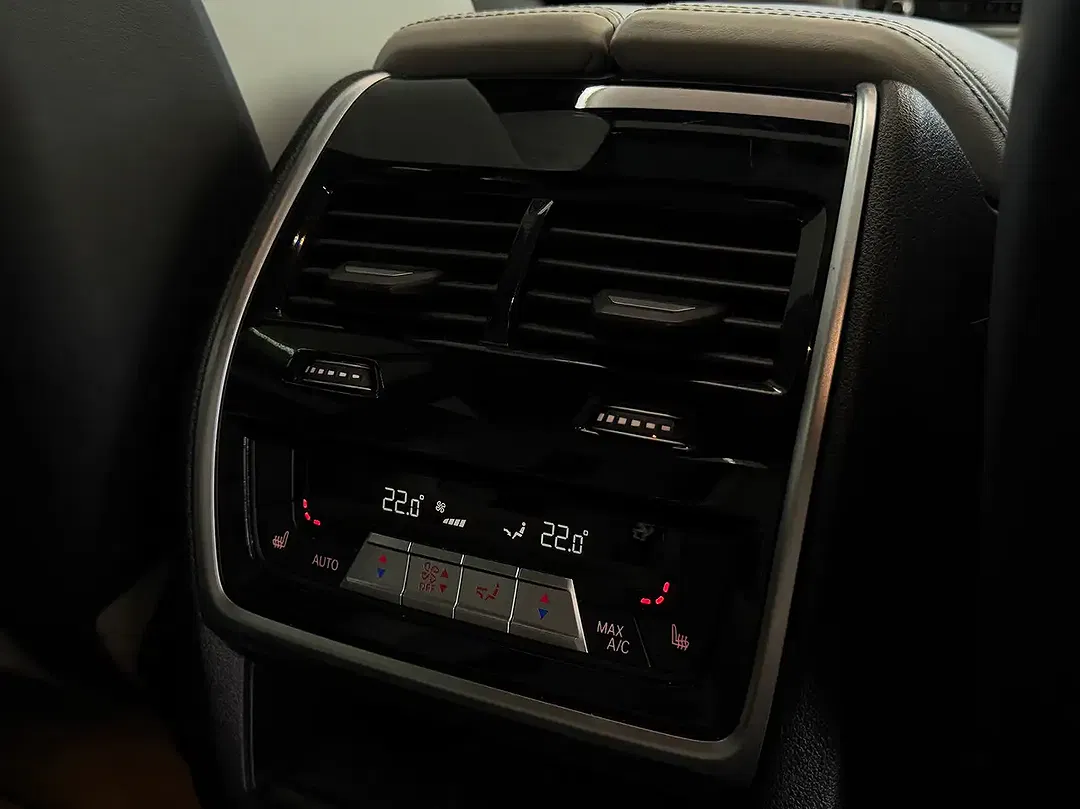 BMW X6 M 4.4 V8 Design Lounge - Thumbnail 12