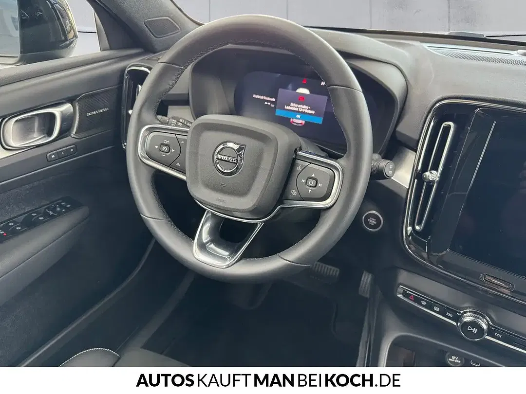 Volvo XC40 B3 Ultra Black Edition - Thumbnail 8