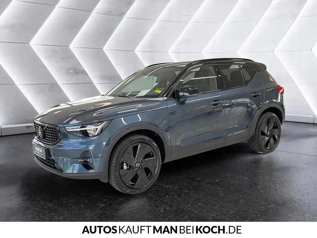 Volvo XC40 B3 Ultra Black Edition - Afbeelding 1