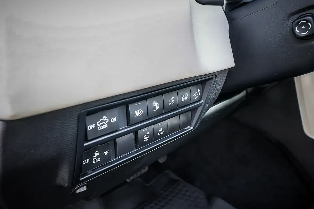 Toyota Tundra - Thumbnail 14