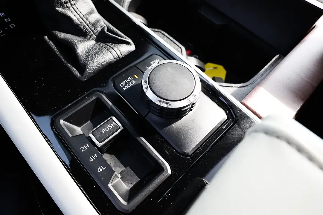 Toyota Tundra - Thumbnail 17