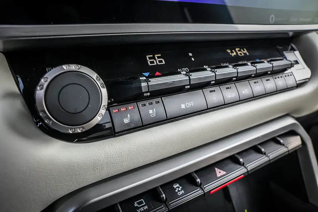 Toyota Tundra - Thumbnail 21