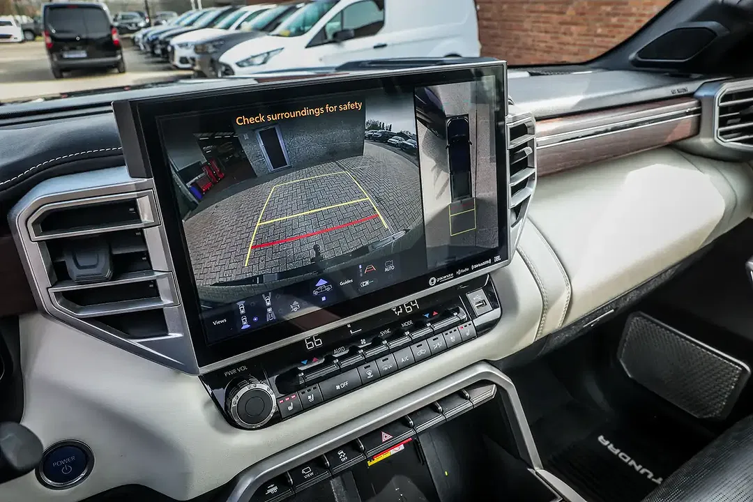 Toyota Tundra - Thumbnail 25