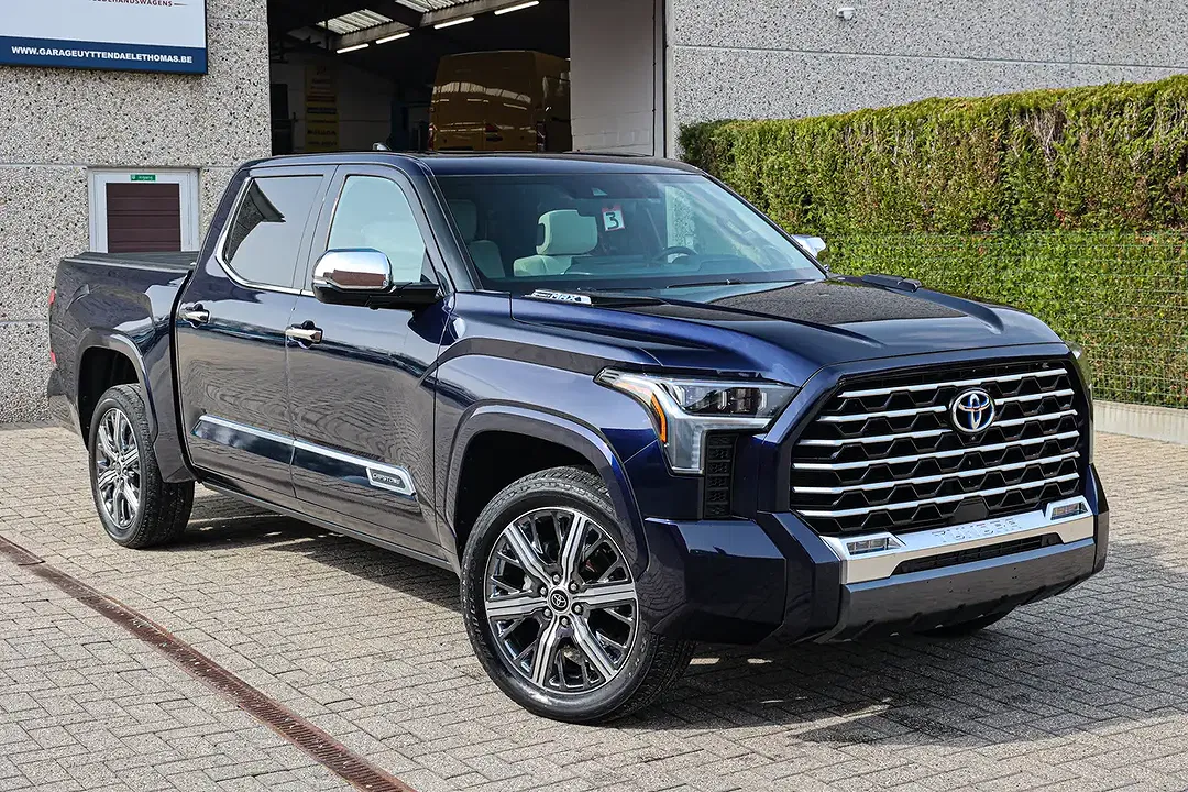 Toyota Tundra - Thumbnail 3