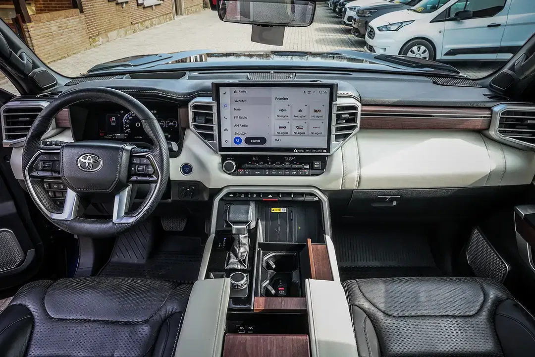 Toyota Tundra - Thumbnail 31