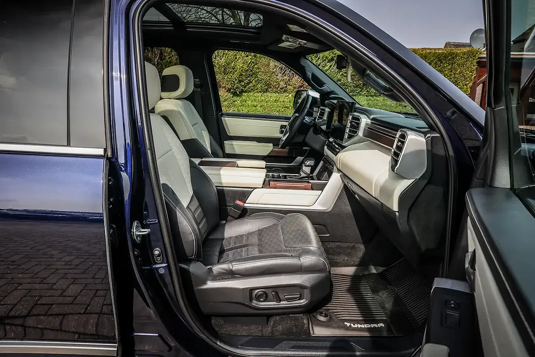 Toyota Tundra - foto 34