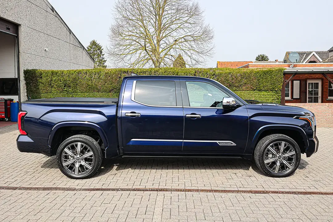 Toyota Tundra - Thumbnail 4