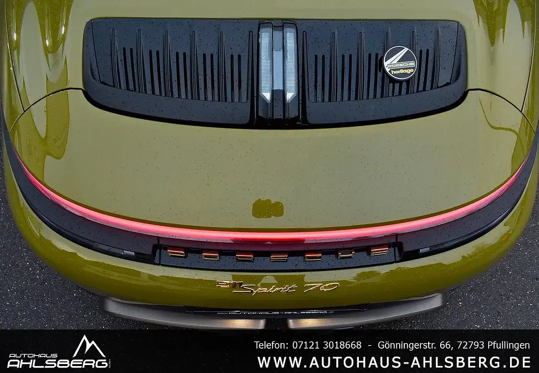 Porsche 911 - Thumbnail 10