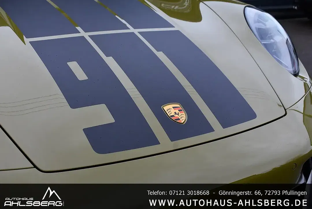 Porsche 911 - Thumbnail 6
