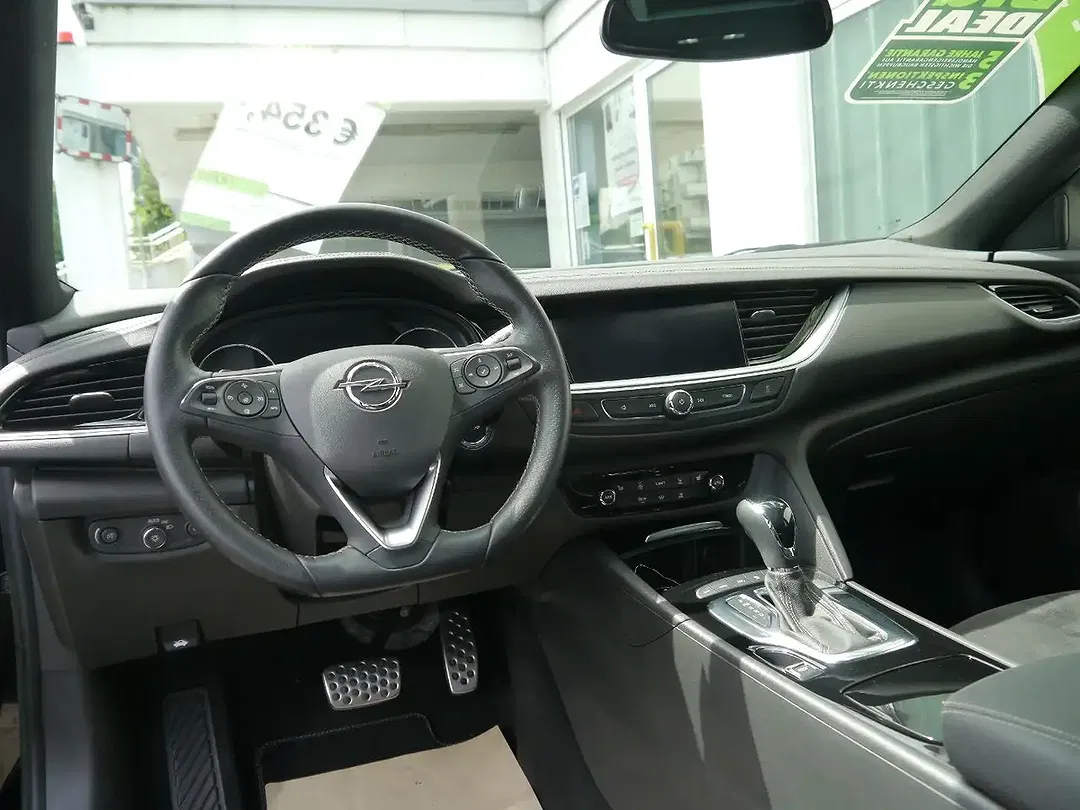 Opel Insignia 2.0 4x4 GSi - Thumbnail 9