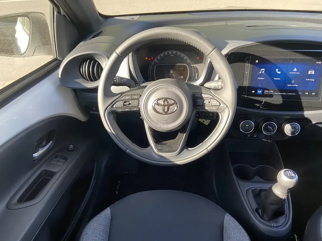Toyota Aygo Business Edition - Thumbnail 3