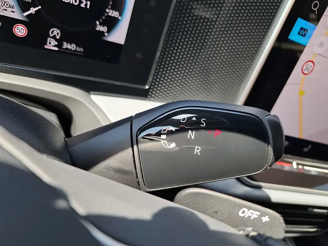 Volkswagen Passat 1.5 eTSI DSG - Thumbnail 18