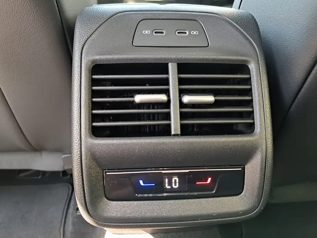 Volkswagen Passat 1.5 eTSI DSG - Thumbnail 22