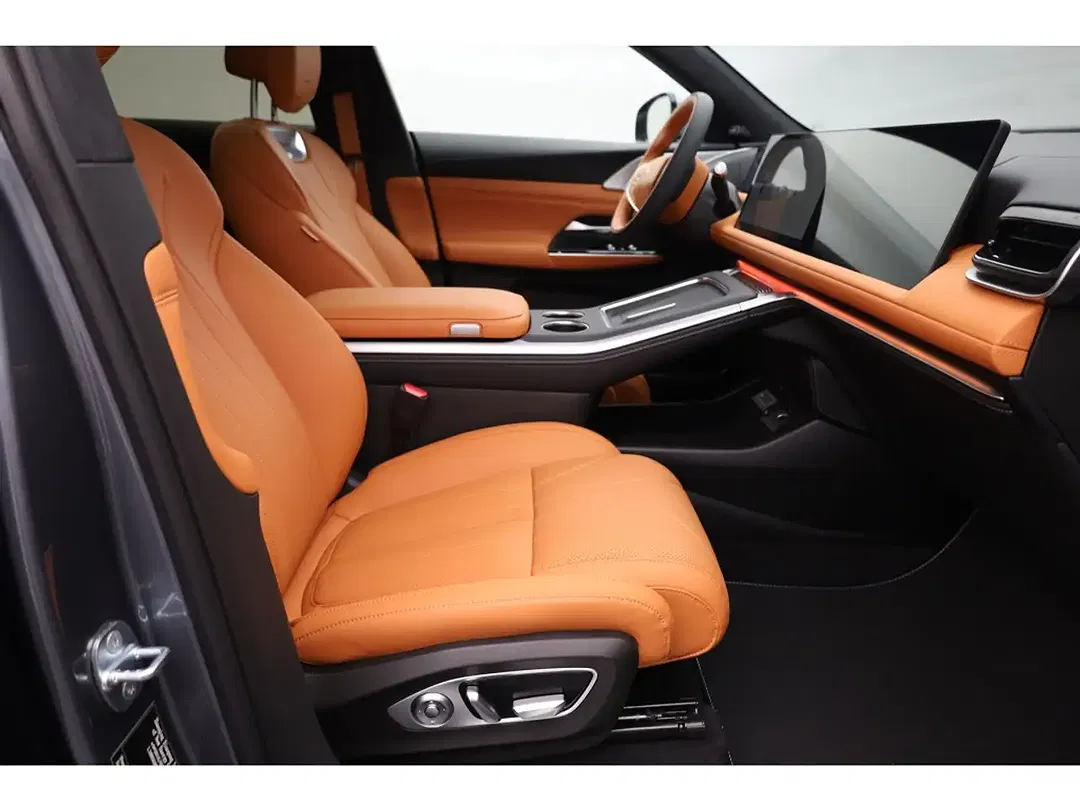 Xpeng G9 AWD Performance MY2025 - Thumbnail 13