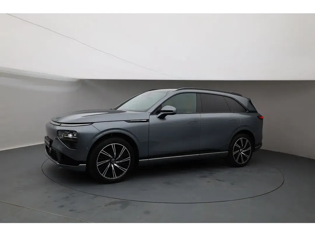Xpeng G9 AWD Performance MY2025 - foto 2