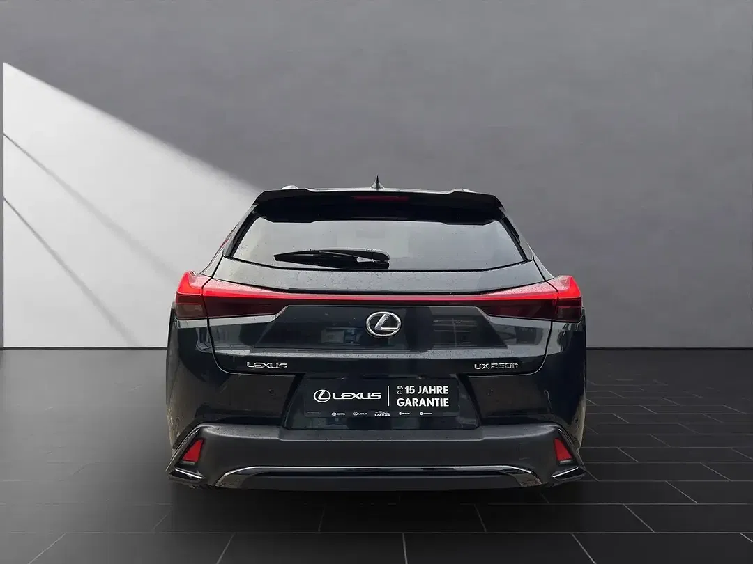 Lexus UX 250h F SPORT - Thumbnail 4