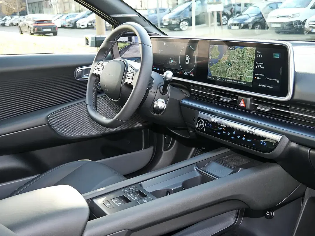 Hyundai IONIQ 6 UNIQ - Thumbnail 12
